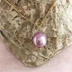 Lavender pearl necklace fra FRIIHOF + SIIG